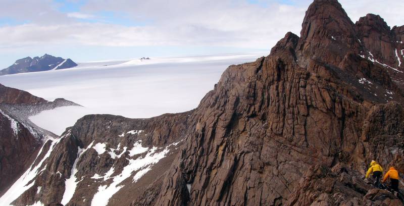 What is the sedimentary signature of rapid deglaciation events?